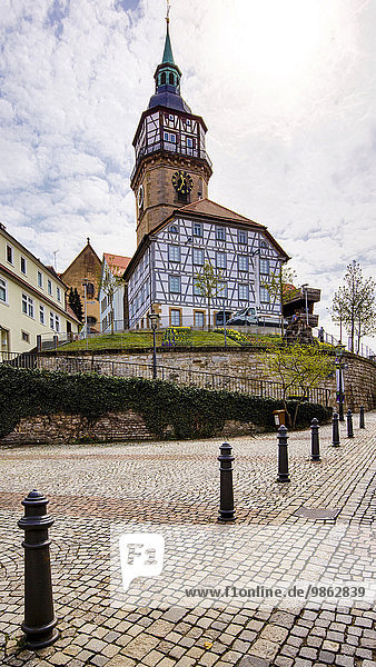 Fachwerkhaus  Kirchturm  Marktplatz  Backnang  Baden-Württemberg  Deutschland  Europa