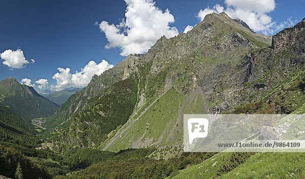 Tal Berg Fluss Dorf Alpen Wasserfall Region In Nordamerika Italien Lombardei