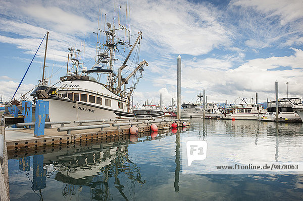 Fischereihafen Fischerhafen Sommer klein Boot Dock Kenai-Fjords-Nationalpark Kenai-Halbinsel