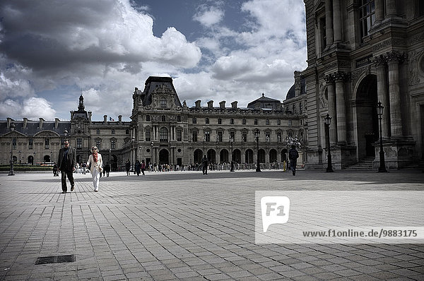 Paris Hauptstadt gehen Innenhof Hof Louvre