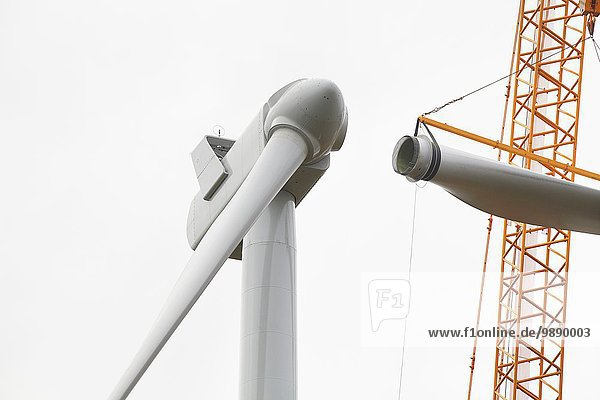 Windkraftanlage im Bau