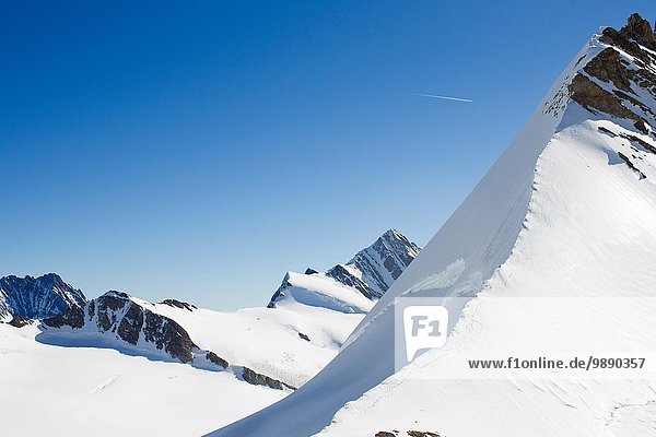 Landschaftsansicht der schneebedeckten Berge  Jungfrauchjoch  Grindelwald  Schweiz