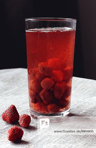 Glas Erdbeere Saft