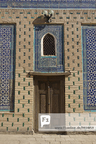 Asia  Uzbekistan  Central Asia  silk road  outside  day  building  construction  architecture  mosaic  ornament  decoration  decorated  oriental  tile  palace Tasch Hauli  Chiwa  Xiva  nobody  vertical
