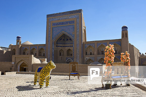 Außenaufnahme bauen Tag Gebäude niemand Architektur Religion Islam UNESCO-Welterbe Asien Zentralasien Koranschule Seidenstraße Usbekistan