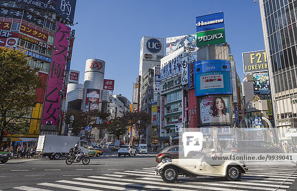 Einkaufszentrum überqueren Auto Reise Werbung Großstadt Tokyo Hauptstadt Architektur Wahrzeichen bunt Tourismus Shibuya Asien Japan