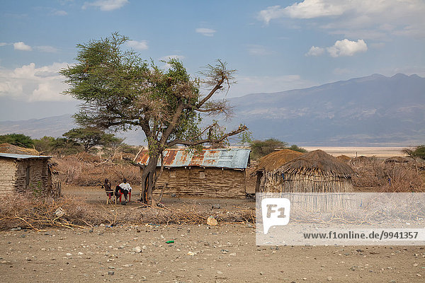 Ostafrika Landschaftlich schön landschaftlich reizvoll Berg Mensch Menschen Wohnhaus Baum Landschaft Gebäude Reise Wüste Dorf Rift Valley Kenia Afrika Tansania
