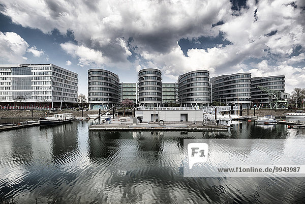 Bürogebäude Five Boats  Innenhafen  Duisburg  Ruhrgebiet  Nordrhein Westfalen  Deutschland  Europa