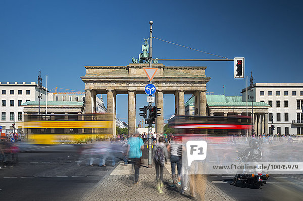 Deutschland  Berlin  Brandenburger Tor  Platz des 18. Maerz