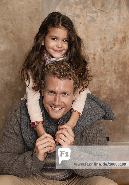 Vater und kleine Tochter  Porträt
