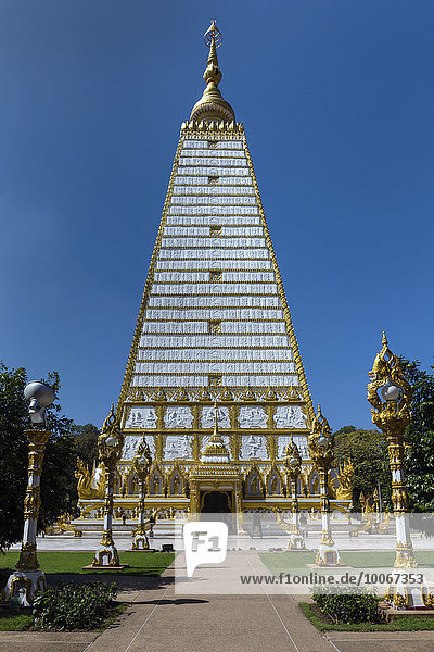 Wat Phra That Nong Bua  Stupa im Bodhgaya  Mahabodhi-Stil  Ubon Ratchathani  Isan  Isaan  Thailand  Asien