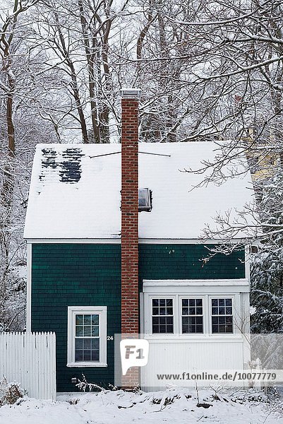 Vereinigte Staaten von Amerika USA Wohnhaus klein früh Massachusetts Schnee