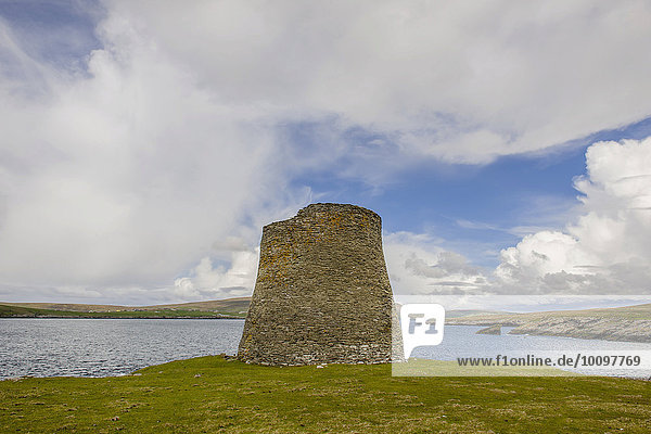 Besterhaltener piktischer Turm aus der Eisenzeit  über 2000 Jahre alt  Insel Mousa  Shetland-Inseln  Schottland  Großbritannien  Europa