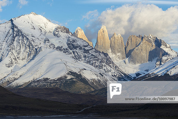 Cuernos del Paine und die Torres  Nationalpark Torres del Paine  Patagonien  Chile  Südamerika