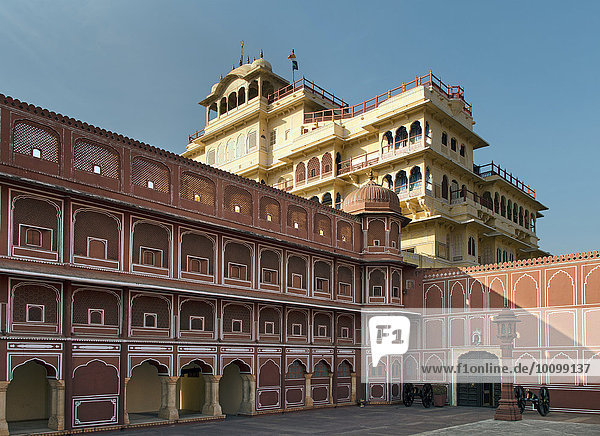 Chandra Mahal  Stadtpalast von Jai Singh II.  Pink City oder rosarote Stadt  Jaipur  Rajasthan  Indien  Asien