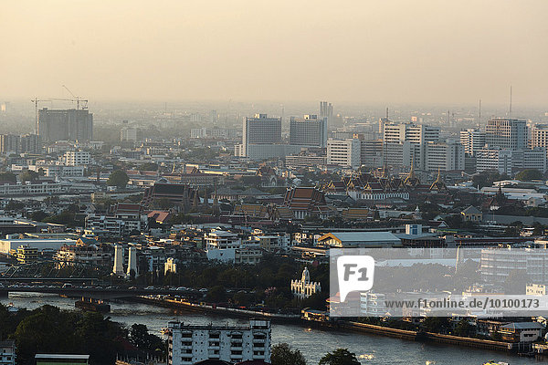 Skyline  Tempelbezirk  Wat Pho  Menam Chao Phraya Fluss  Bangkok  Krung Thep  Thailand  Asien