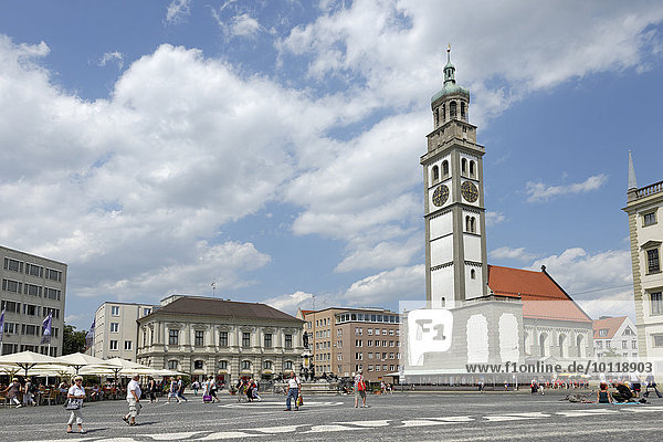 Rathausplatz mit Perlachturm  Augsburg  Schwaben  Bayern  Deutschland  Europa
