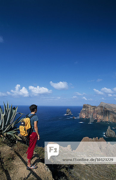 Wandern an der Küste von Ponta de Sao Lourenco  Madeira  Europa