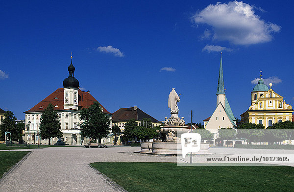 Kapellplatz in Altötting  Niederbayern  Deutschland  Europa