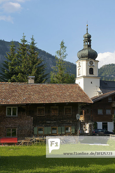 Nikolaus-Kirche in Tannheim  Tannheimer Tal  Allgäu  Tirol  Österreich  Europa