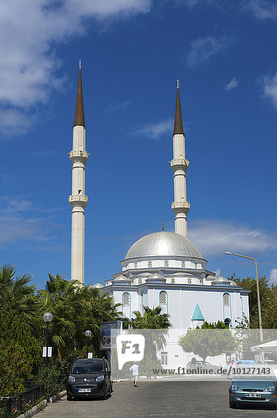 Moschee in Turgutreis  bei Bodrum  türkische Ägäis  Türkei  Asien