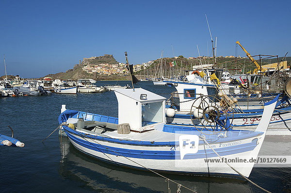 Boote vor Castelsardo  Sardinien  Italien  Europa