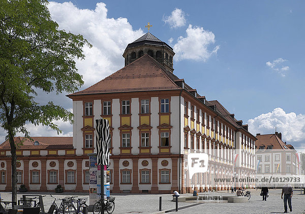 Altes Schloss mit dem Turm der Schlosskirche  Bayreuth  Oberfranken  Bayern  Deutschland  Europa