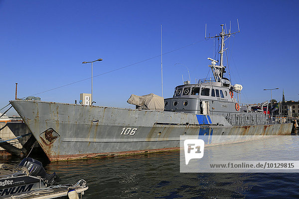 Küstenwachschiff Maru PVL-106 im Hafenmuseum  Lennusadam Seaplane Harbour Museum  Tallinn  Estland  Europa