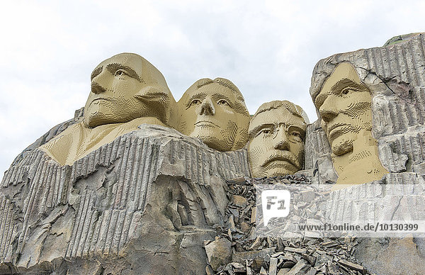 Mount rushmore legoland outlet