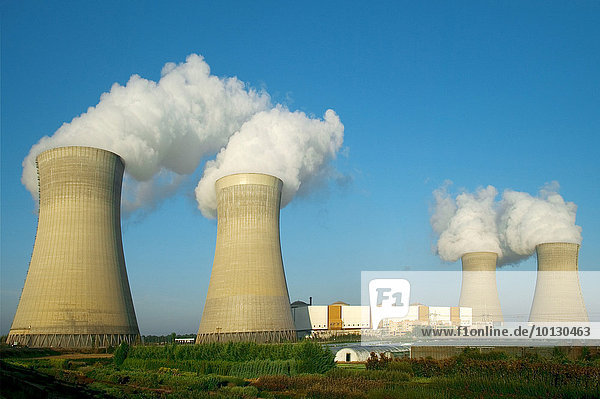 Kernkraftwerk Dampierre  Dampierre-en-Burly  Loiret  Frankreich  Europa