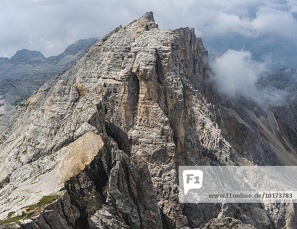 Latemartürme  Torri di Latemar  vorne Große Latemarscharte  Latemar-Massiv  Dolomiten  UNESCO Weltnaturerbe  Alpen  Südtirol  Trentino-Alto Adige  Italien  Europa