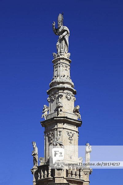 Colonna di Sant'Oronzo  Säule am Piazza Libertati  Ostuni  Apulien  Italien  Europa
