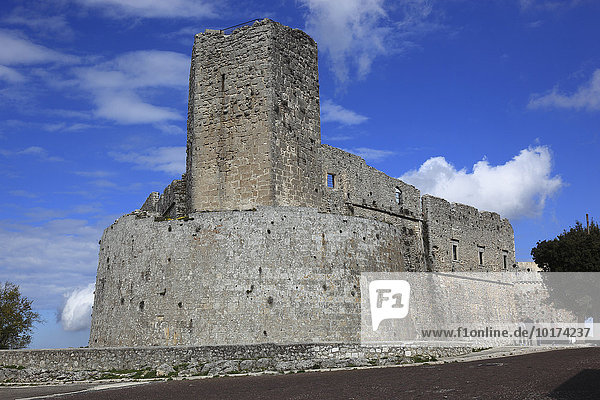 Normannisches Kastell  Castello  Unesco Weltkulturerbe  Monte Sant Angelo  Gargano  Apulien  Italien  Europa
