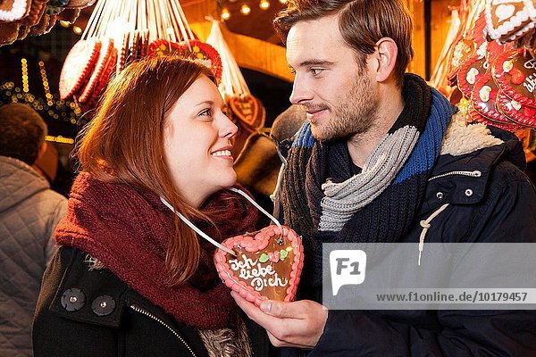 Lebkuchen herzförmig Herz deutsch Markt