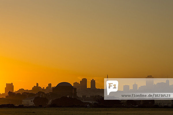 Skyline Skylines Vereinigte Staaten von Amerika USA Silhouette Sonnenaufgang Großstadt Kalifornien