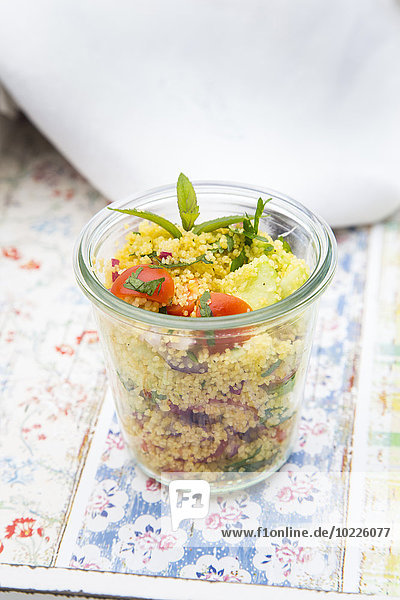 Glas Couscous-Salat