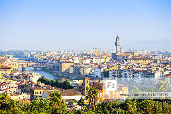 Italien Florenz Stadtbild mit Ponte Vecchio und Palazzo Vecchio