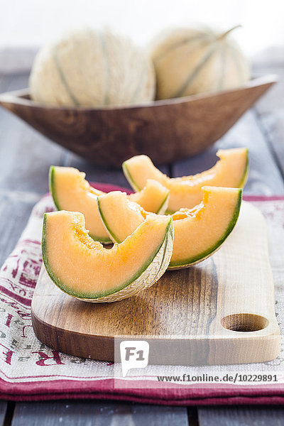 Geschnittene und entkernte Charentais-Melone