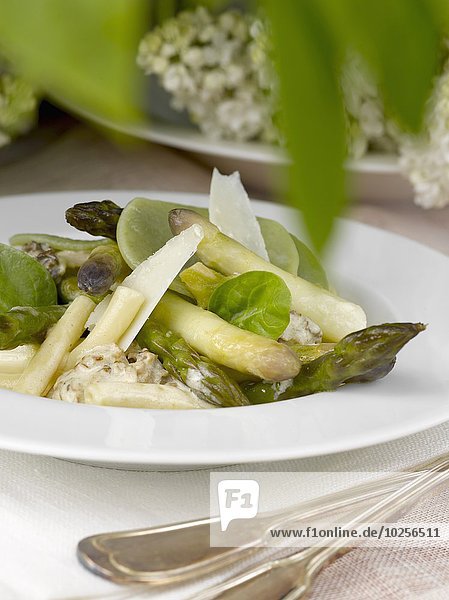Macaronis with asparagus morels basil and parmesan