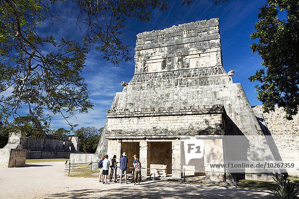 Baum Himmel Tagesausflug Tourist blau Rahmen Maya antik