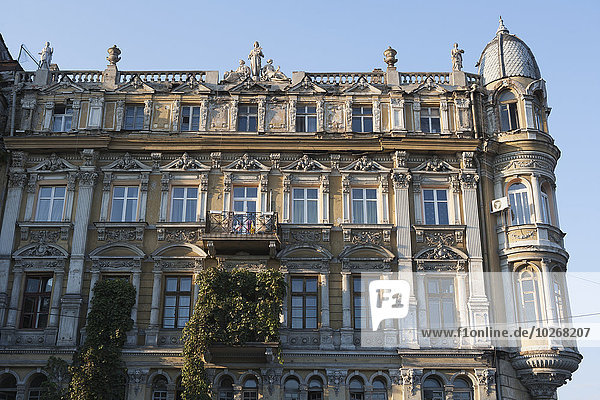 Gebäude Großstadt Geschichte verziert Fassade Hausfassade Dekoration Apartment Krümel Odessa Ukraine
