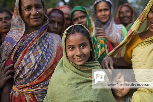 Bengalische Frauen und ein Kind; Kishoreganj  Bangladesch