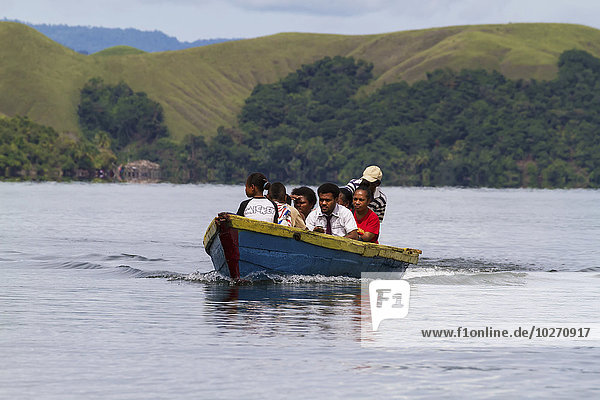 einsteigen Mensch Menschen See Boot Indonesien
