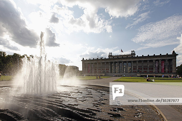 Fountain in front of Altes Museum  Museum Island  Berlin  Germany