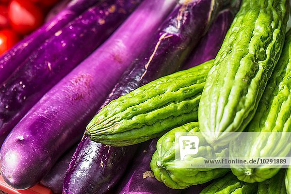 Brinjal und bitterer Kürbis