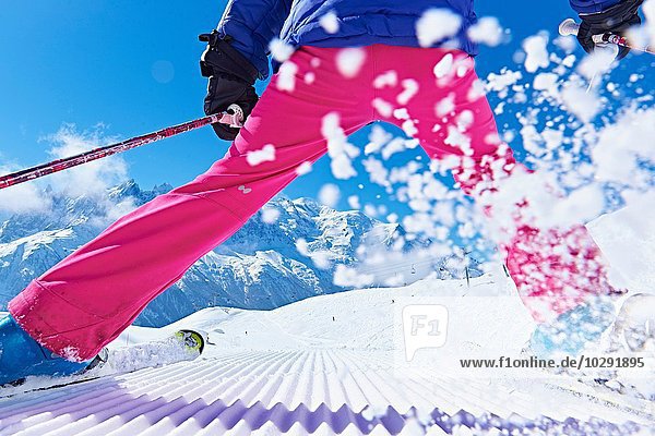 Rückansicht des Skifahrers  Chamonix  Frankreich