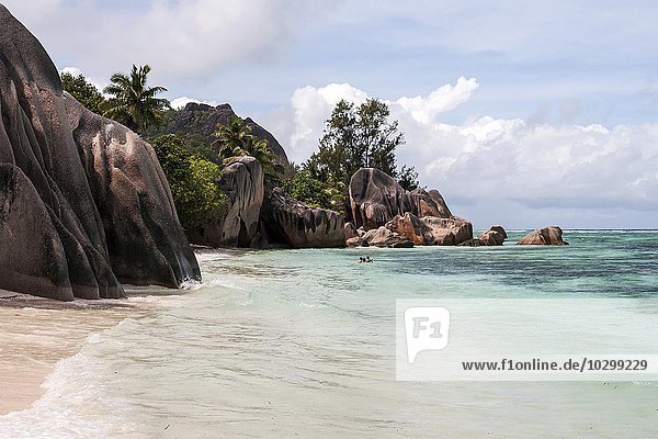 Strand und Granitfelsen am Anse Source d'Argent  Insel La Digue  Seychellen  Afrika