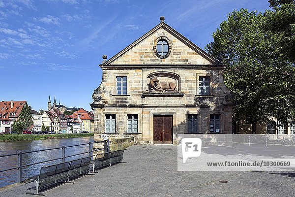 Altes Schlachthaus  Viehhalle am Ufer der Pegnitz in Bamberg  heute Universität  Bamberg  Oberfranken  Bayern  Deutschland  Europa