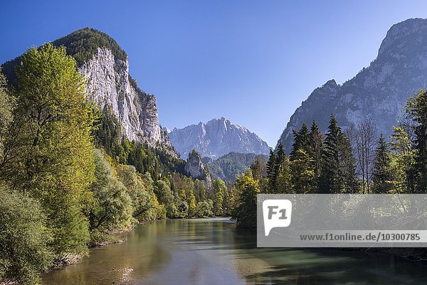 Gesäuseeingang Fluss Enns hinten Großer Ödstein Nationalpark Gesäuse Steiermark Österreich Europa