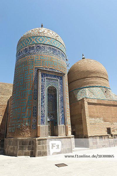Grabturm  Safi-ad-Din Ardabili Mausoleum  Haram Khaneh Wohntrakt rechts  Ardabil  Iran